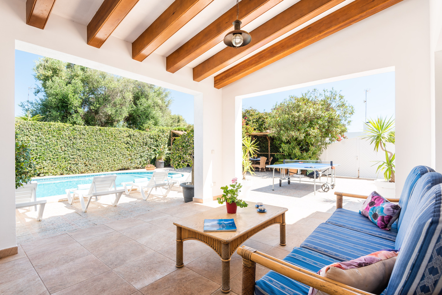 shades seating outside